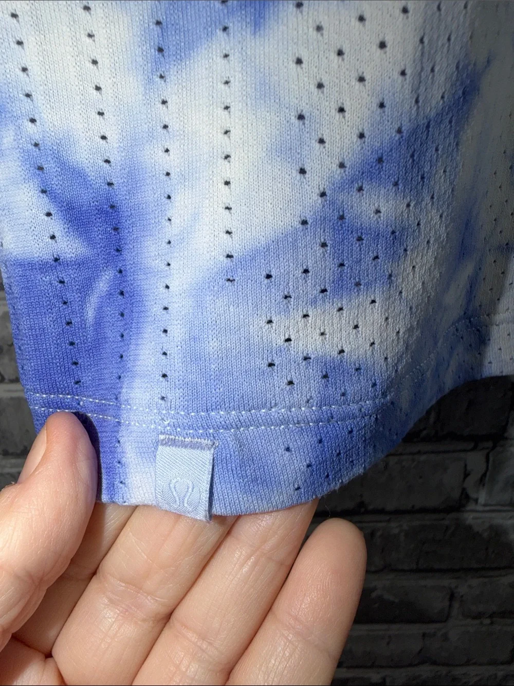 Lululemon Tie-Dye Blue Short-Sleeve cropped Shirt